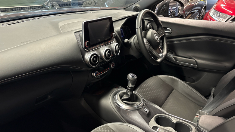 Nissan Juke 1.0 DiG-T 114 N-Connecta 5dr Petrol Hatchback